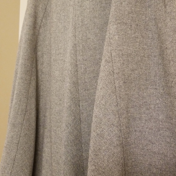 Talbots Gray Wool Blend Perfect Skirt! - Picture 4 of 8